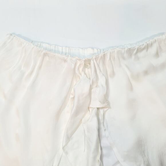 Lovers and Friends Alaric Short in White large - Picture 4 of 7